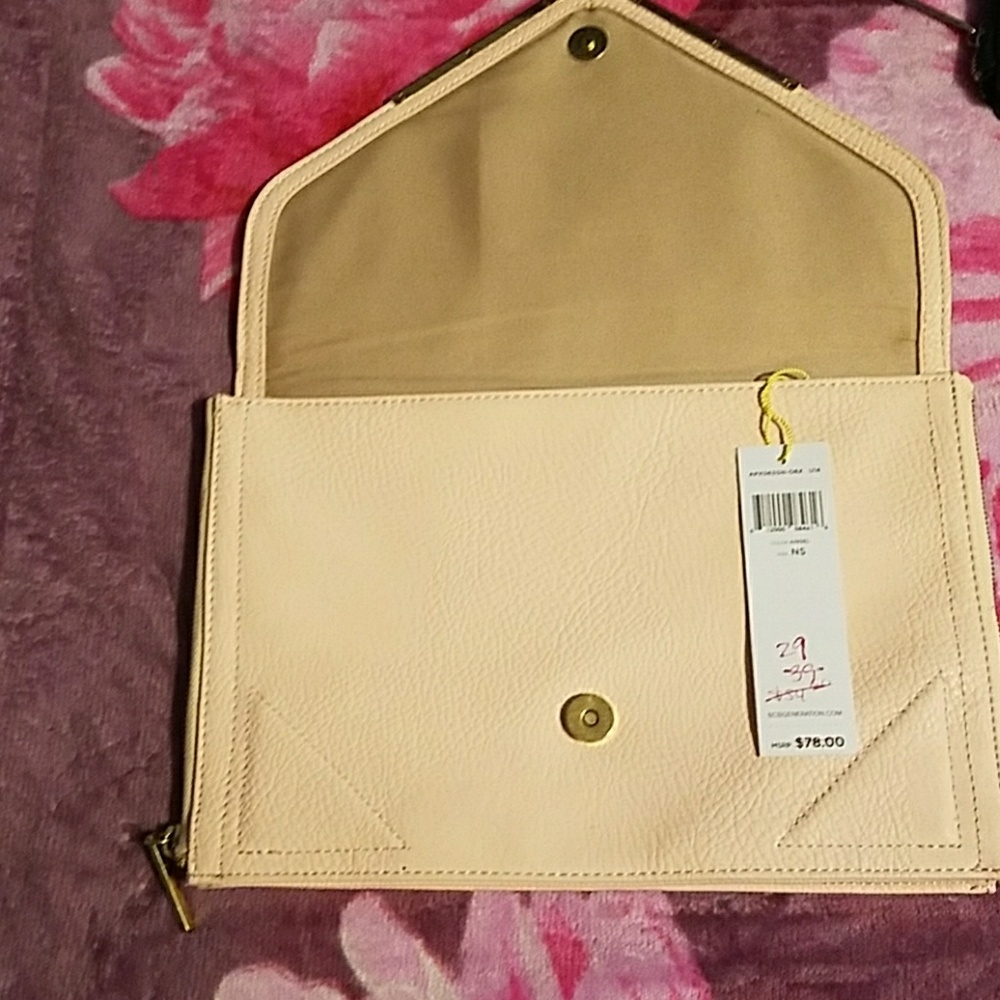 Hand bag